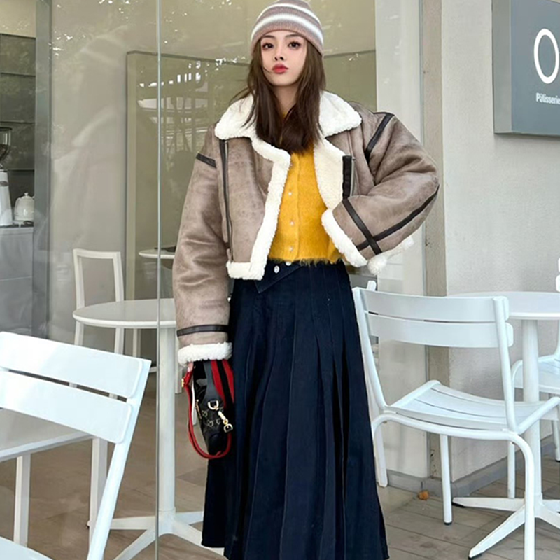 fashionhelicon.com